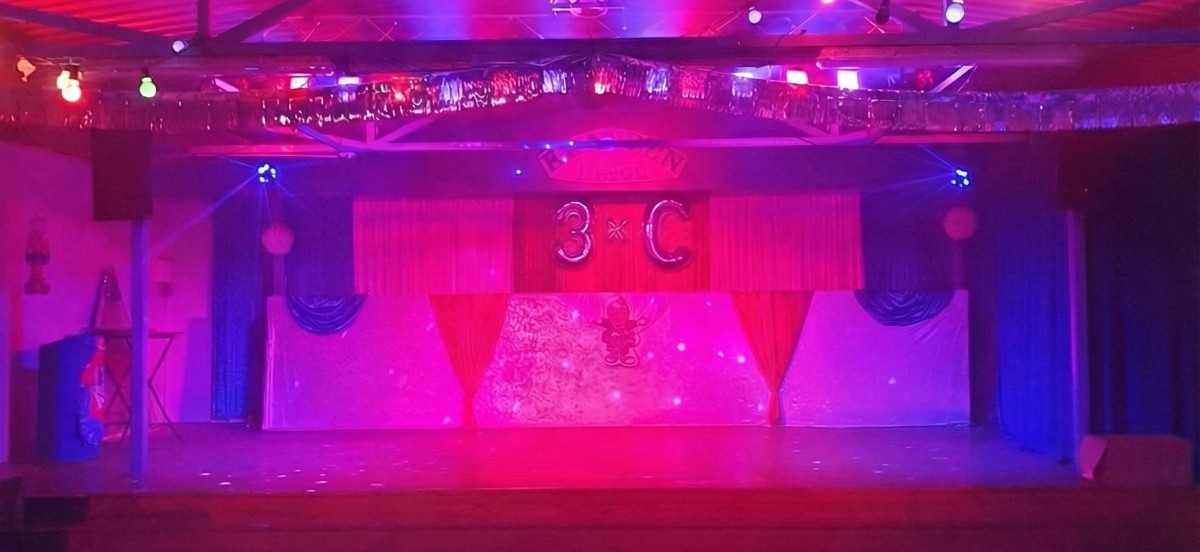 Karneval Klausen - Professionelle Veranstaltungstechnik mit Licht und Ton